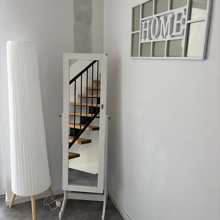 Lana فيلة نين