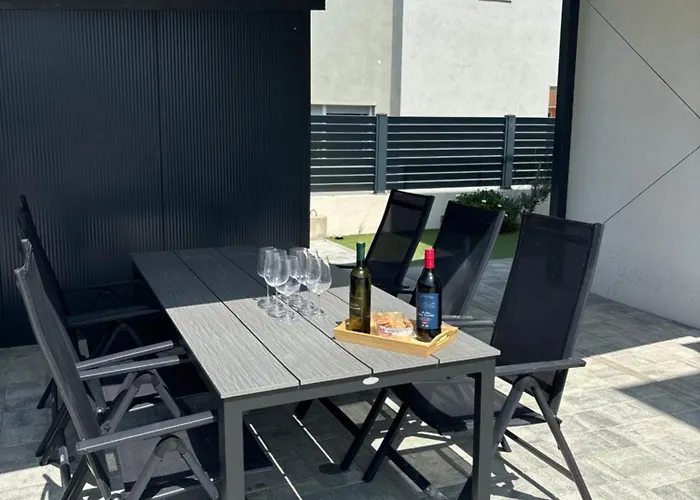 Lana וילה נין