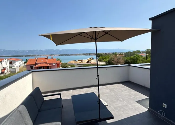 וילה Lana נין